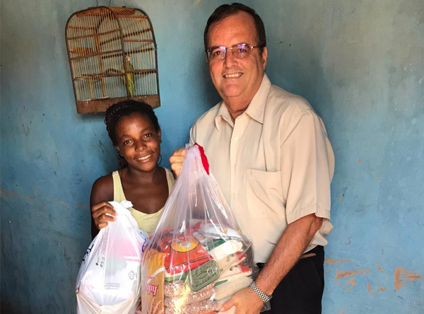 Trs povoados na Bahia recebem ajuda da Campanha Humanitria