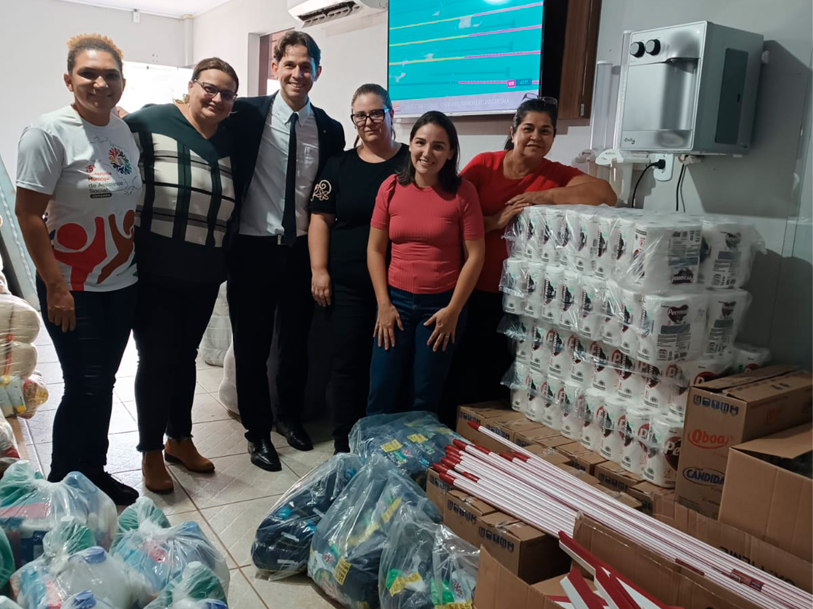 FMO realiza primeira a��o da Campanha Humanit�ria em socorro �s v�timas de enchente em Jussara (GO)